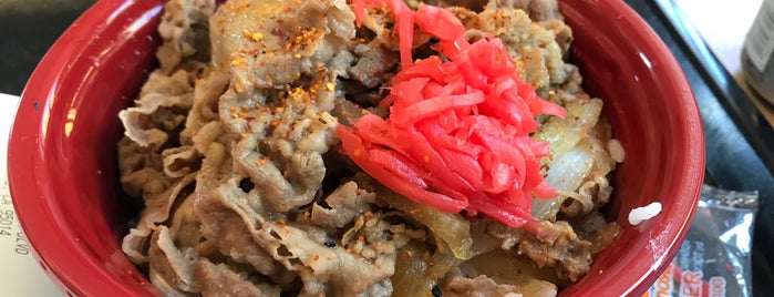 Yoshinoya is one of Jiehan'ın Beğendiği Mekanlar.