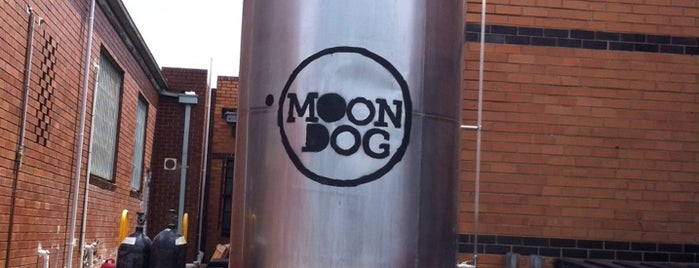 Moon Dog Brewery is one of Locais salvos de April.