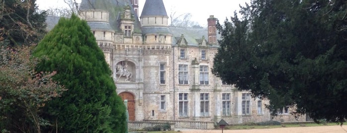 Chateau d'Ésclimont is one of To-Do in Europe.