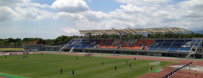 Sagamihara Gion Stadium is one of 神奈川県陸上競技場.