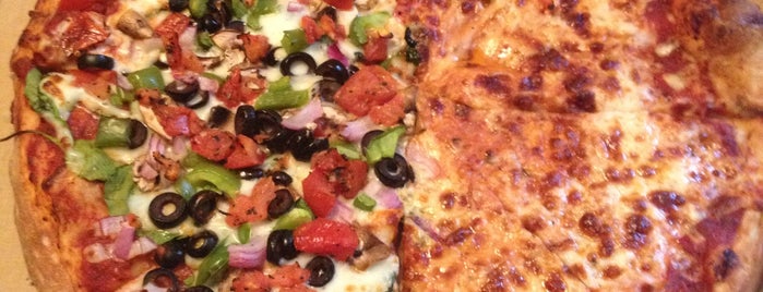 Picasso's Pizza is one of Posti che sono piaciuti a MarQ.