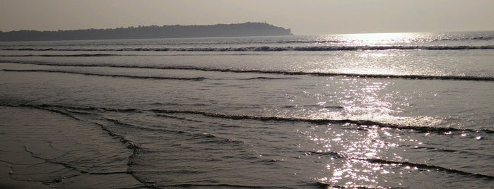 Miramar Beach is one of Goa👳🏿🙏🏻🌊.