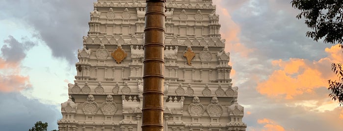 Hindu Temple of Greater Chicago is one of Lugares favoritos de Pradeep.