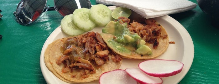 Tacos "El Parrillero" is one of Locais curtidos por SergioAncira.