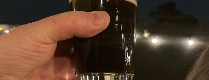 Black Fire Brewing is one of Tomさんのお気に入りスポット.