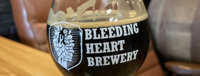Bleeding Heart Brewery is one of สถานที่ที่ Tom ถูกใจ.