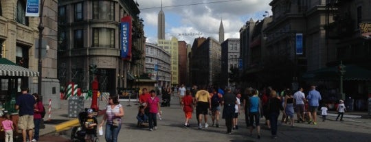 New York City, Streets of America is one of Kimmie's Saved Places.