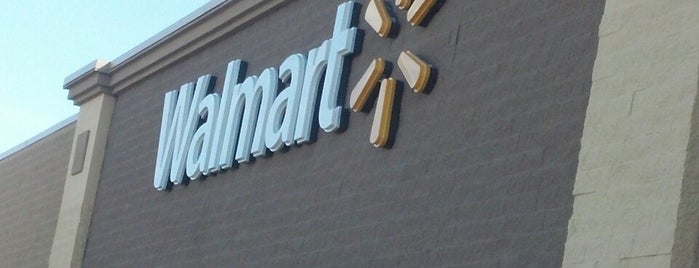 Walmart Supercenter is one of Glennさんのお気に入りスポット.