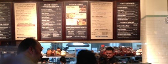 Corner Bakery Cafe is one of The 9 Best Places for Chicken Soup in Woodland Hills-Warner Center, Los Angeles.