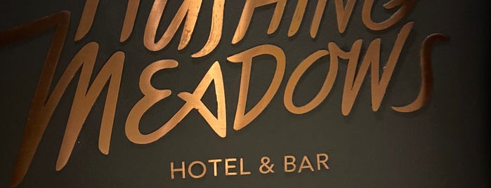 The Flushing Meadows Bar is one of Minga Oida.