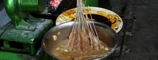 Sate Ayam Pak Siboen is one of mangan & wedangan.