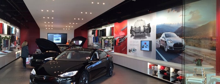 Tesla Motors is one of Jaredさんのお気に入りスポット.