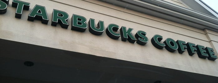 Starbucks is one of Lieux qui ont plu à Aljon.