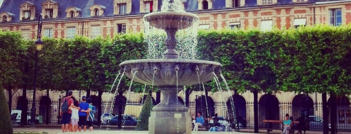 Place des Vosges is one of Basil's Paris Off The Track (some).
