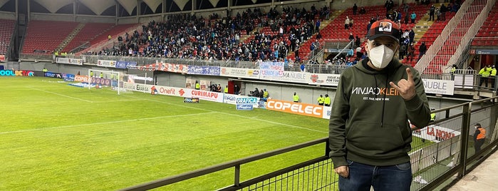 Estadio Bicentenario Nelson Oyarzún is one of Los mejores lugares de Chillán.