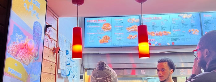 Popeyes Louisiana Kitchen is one of ♥️Chicago.