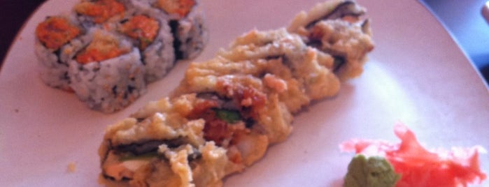 Fuji Sushi is one of Lieux qui ont plu à Mark.