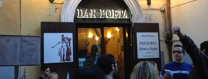 Dar Poeta is one of Róma.