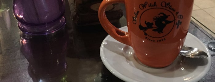 Salem Witch Store & Coffee is one of Natalia : понравившиеся места.