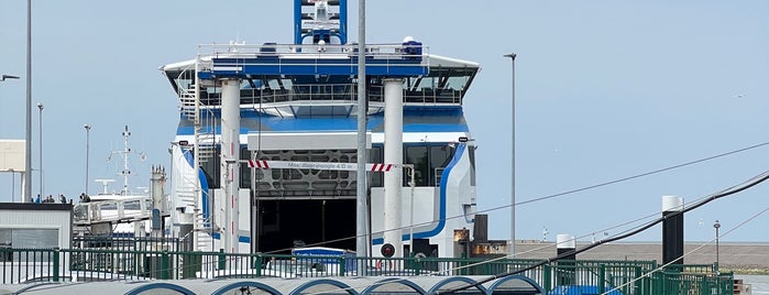 Rederij Doeksen - Terminal Harlingen is one of Tempat yang Disukai Theo.