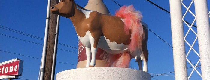 Coburg Cow is one of Posti che sono piaciuti a West.