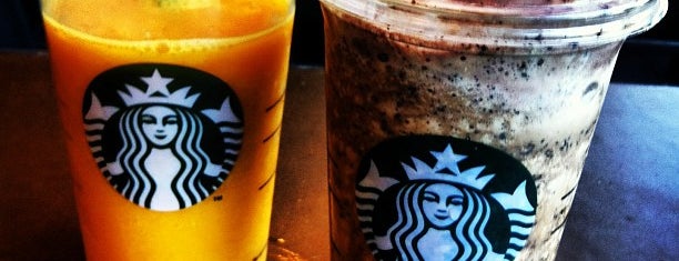 Starbucks is one of Tim 님이 좋아한 장소.