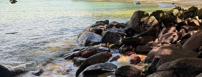 Hua Beach is one of สถานที่ที่ Andrew ถูกใจ.