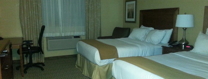 Holiday Inn Express Philadelphia Airport is one of Chrisさんのお気に入りスポット.
