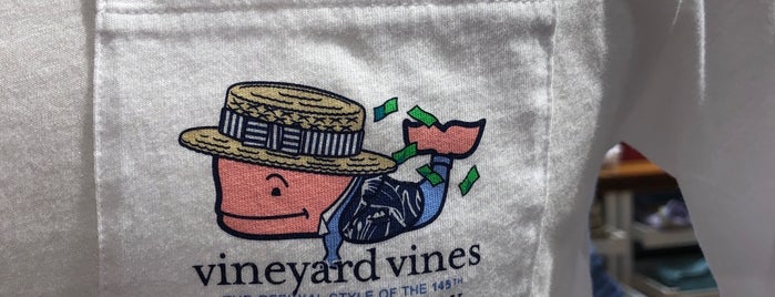 Vineyard Vines is one of Locais curtidos por Justin.
