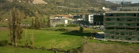Ciudad Empresarial is one of Santiago en 100 lugares.