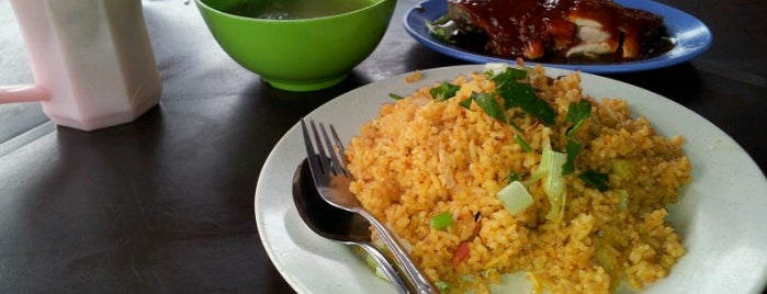 Nasi Ayam Terbaik is one of Makan @ Seri Kembangan/ Serdang #2.