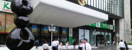 KASIKORNBANK Head Office is one of Guide to Phaya Thai's best spots.
