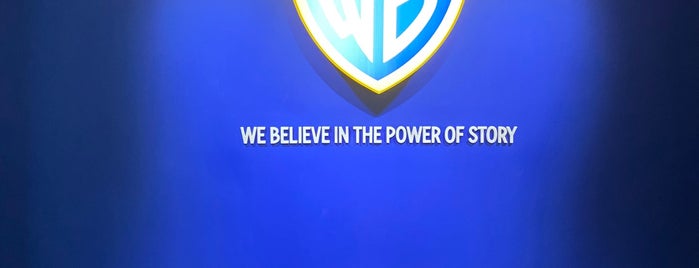 Warner Bros. Studios is one of Los Angeles.