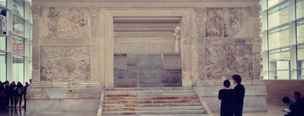 Museo dell'Ara Pacis is one of Evening in Roma.