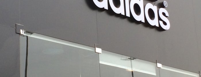 adidas is one of لياقة.