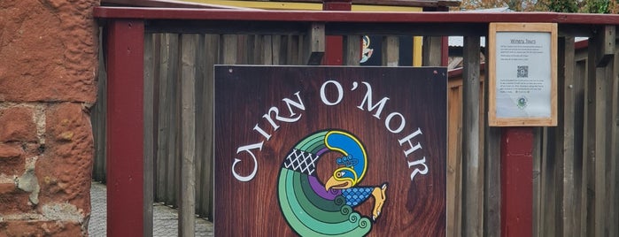 Cairn O'Mohr Winery is one of Errol.