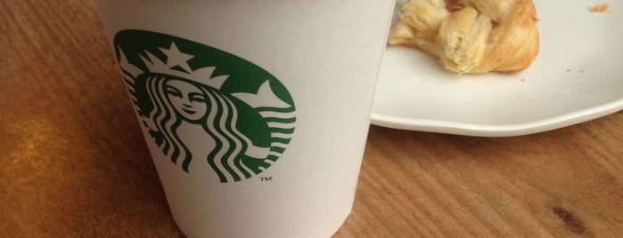 Starbucks is one of Cristina 님이 좋아한 장소.