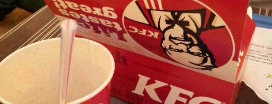 KFC is one of Locais curtidos por Alexey.