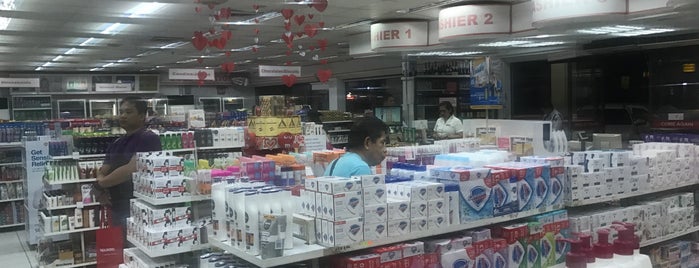 Mercury Drug is one of สถานที่ที่ Agu ถูกใจ.