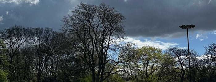 Regent's Park Tennis Courts is one of London.