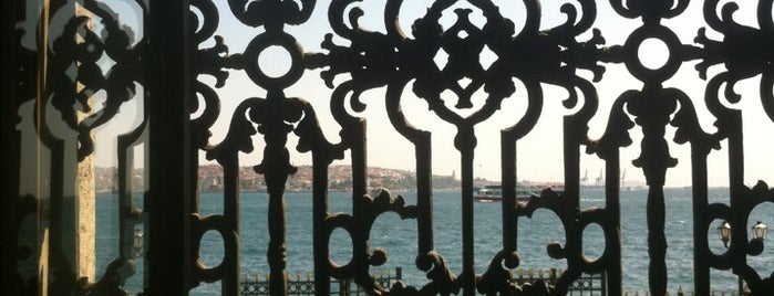 Bezm-i Alem Valide Sultan Camii is one of İstanbul.