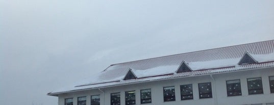 Tīnūžu pamatskola is one of E-KLASE.