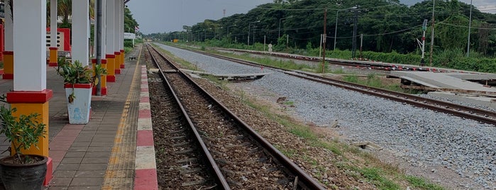 สถานีรถไฟบ้านกรูด (Ban Krut) SRT4158 is one of ประจวบคีรีขันธ์, หัวหิน, ชะอำ, เพชรบุรี.