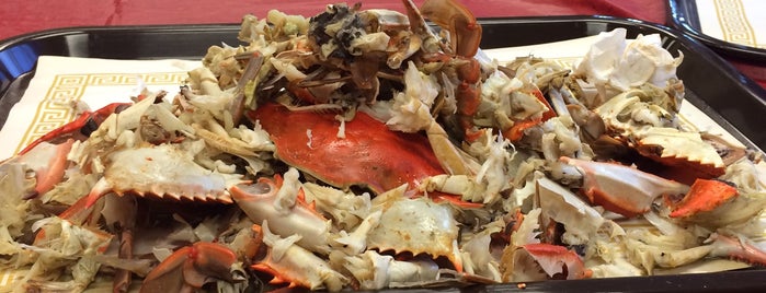 Cherry St. Crab House & Seafood is one of Lieux sauvegardés par Lizzie.