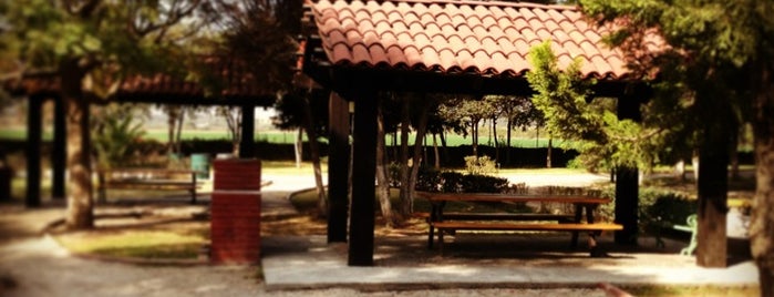 Parque De Los Guzman is one of Laura 님이 좋아한 장소.