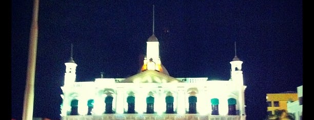 Plaza de Armas is one of สถานที่ที่ Olaf ถูกใจ.