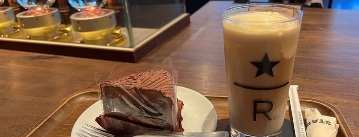 Starbucks Reserve Bar is one of Kimmie 님이 저장한 장소.