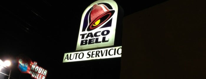 Taco Bell is one of สถานที่ที่ Natz ถูกใจ.