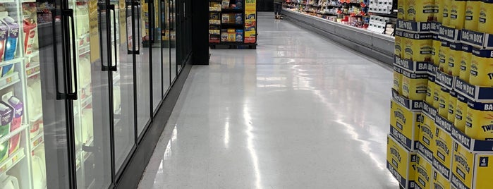 Walmart Supercenter is one of Orte, die Gaston gefallen.