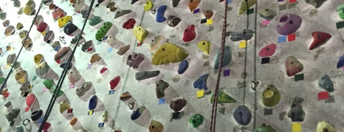 JWALL is one of Let's Climbing Gym.